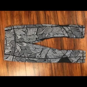 Lululemon cropped leggings